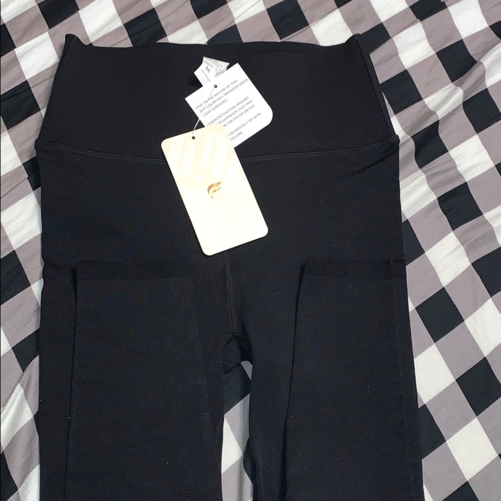 Fabletics sculptknit black leggings 7/8 length